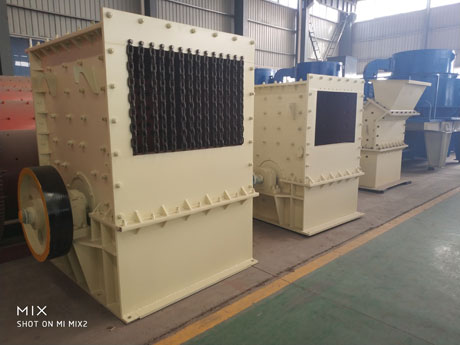 辉石锤式破碎机 辉石锤式破碎机